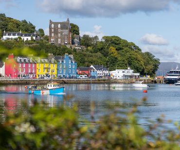 rivages du monde Tobermory is the capital of the Isle of Mull in the Scottish Inner Hebrides.